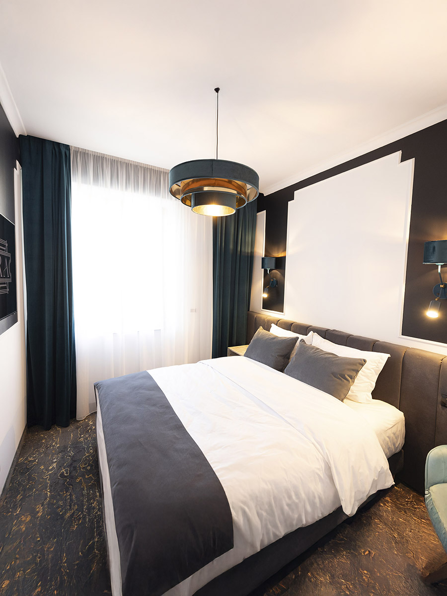 Camera Double Economy